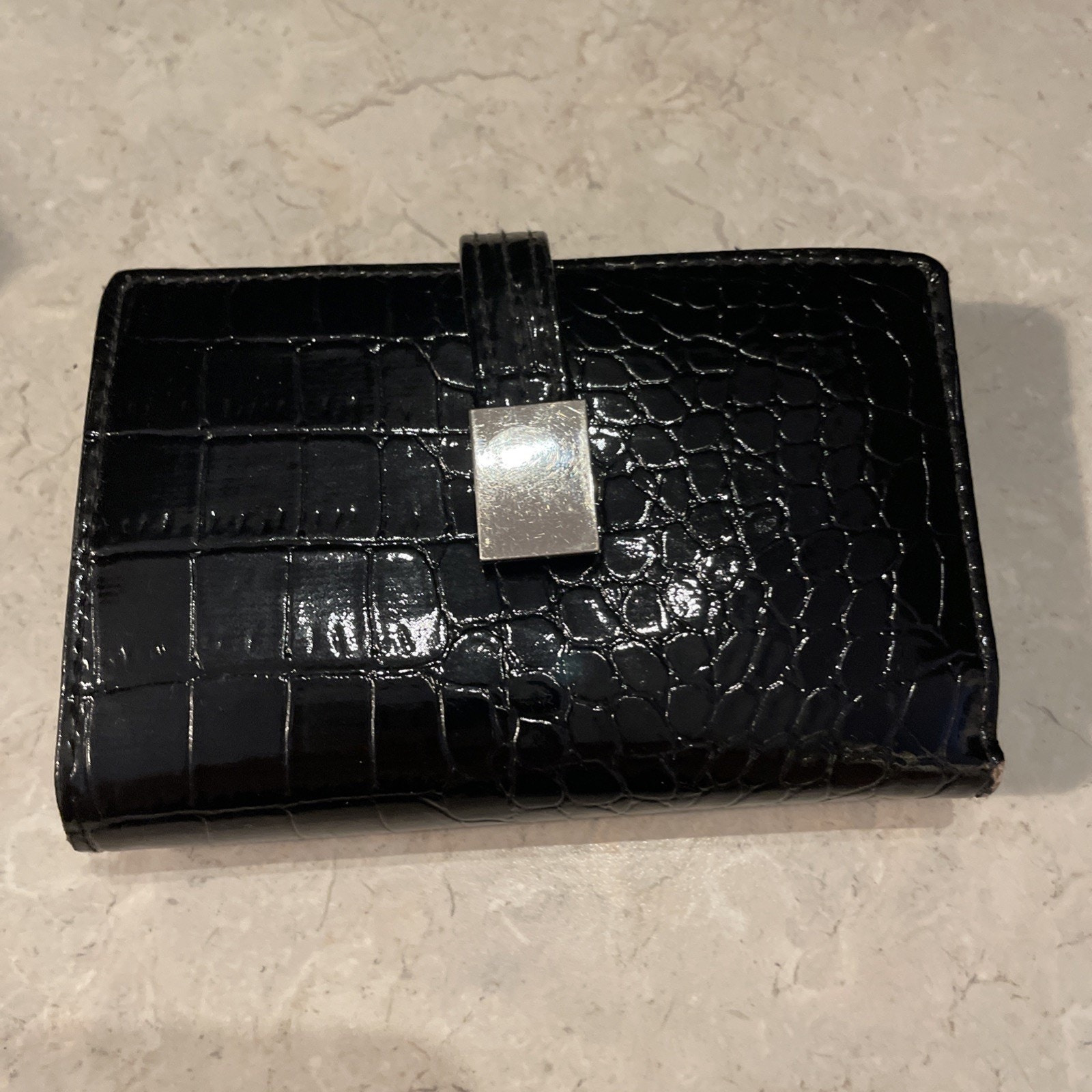 Hato Hasi Small Compact Bifold Wallet (Black) Vegan Faux Leather 5.5x3.5” — image 2 of 8